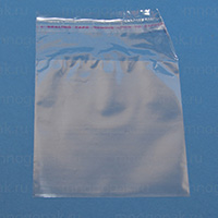 Пакет из полимерной пленки со скотч-клапаном