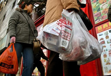 Полиэтиленовые пакеты попали под запрет в Китае